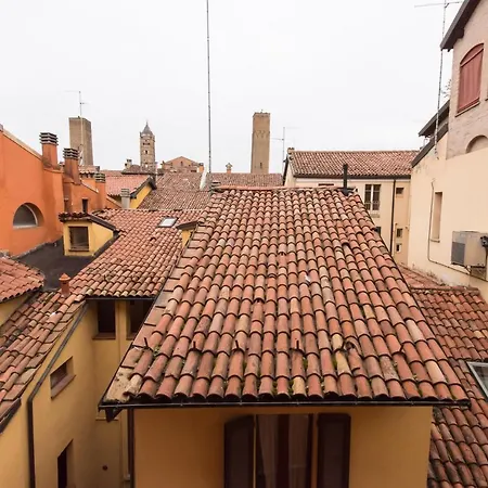 Tower View Apartment, Nel Centro Storico Di A Due Passi Da Tutto Apartament Bolonia