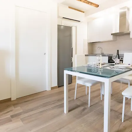 Tower View Apartment, Nel Centro Storico Di A Due Passi Da Tutto Daire *