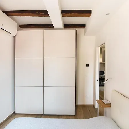 Daire Tower View Apartment, Nel Centro Storico Di A Due Passi Da Tutto Bolonya