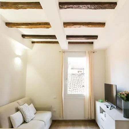 Lägenhet Tower View Apartment, Nel Centro Storico Di A Due Passi Da Tutto *